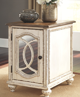 MESA LATERAL REALYN CON PUERTA                                   0.45*0.6O*0.84